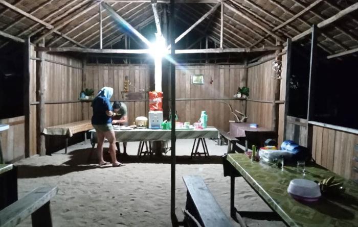 Mawar Homestay Besir Exteriör bild
