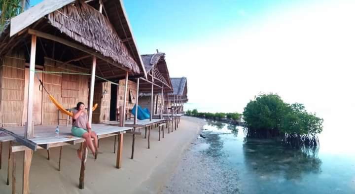 Mawar Homestay Besir Exteriör bild